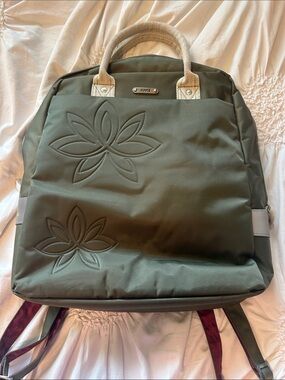 Roots Convertible Back Pack to Tote